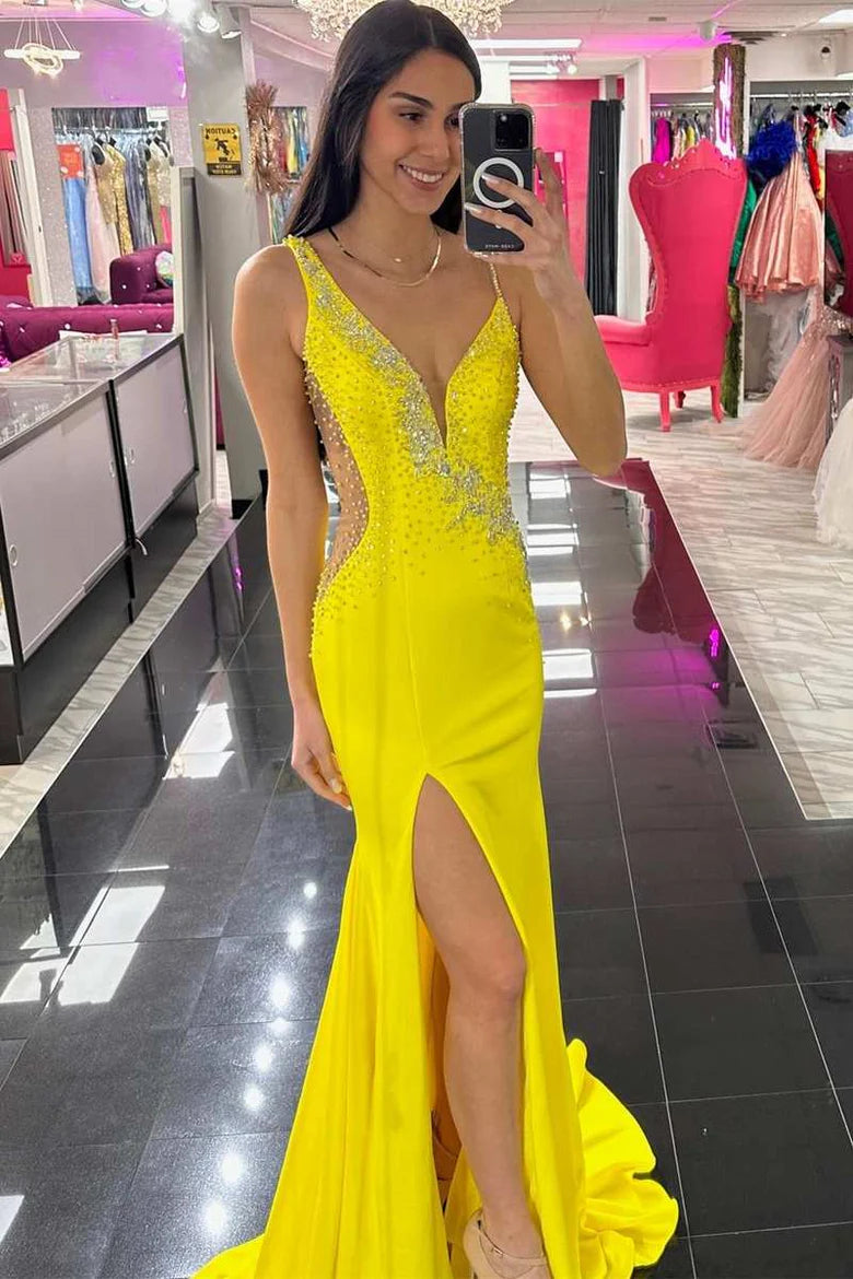 Vestido de fiesta de sirena con escote en V profundo, abertura en la cintura y cuentas